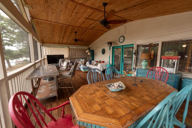 668 Omaha Drive, Omaha, TX 75571