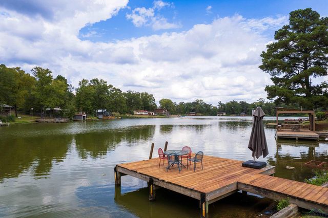 668 Omaha Drive, Omaha, TX 75571