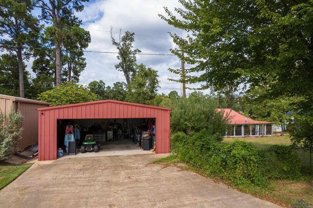 668 Omaha Drive, Omaha, TX 75571