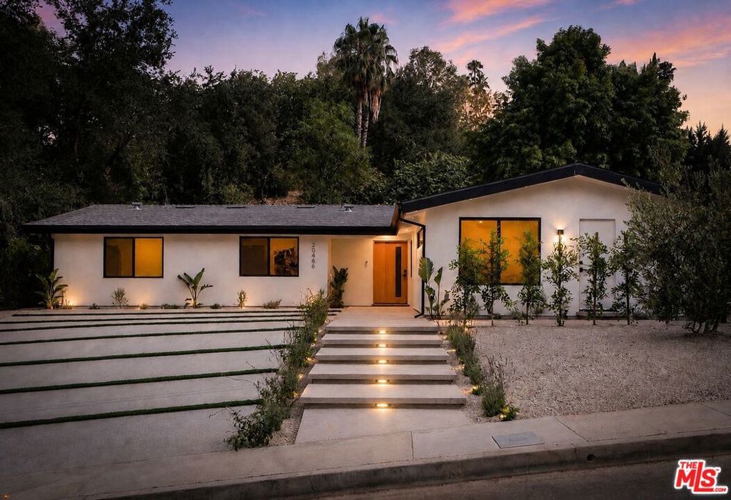 20466 Miranda Street, Woodland Hills, CA 91367 — exterior