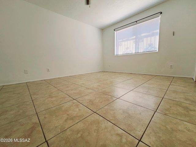 8360 E Avenida De Las Pampas, Tucson, AZ 85710