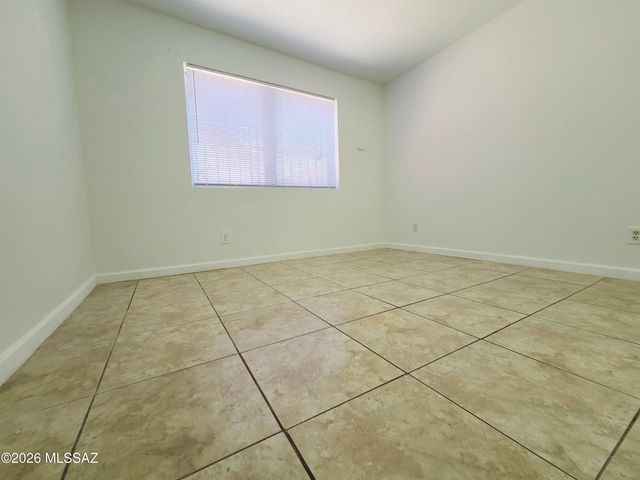 8360 E Avenida De Las Pampas, Tucson, AZ 85710