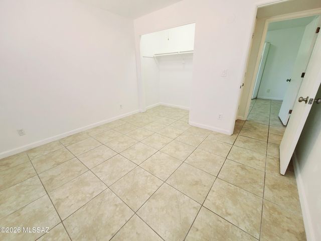 8360 E Avenida De Las Pampas, Tucson, AZ 85710