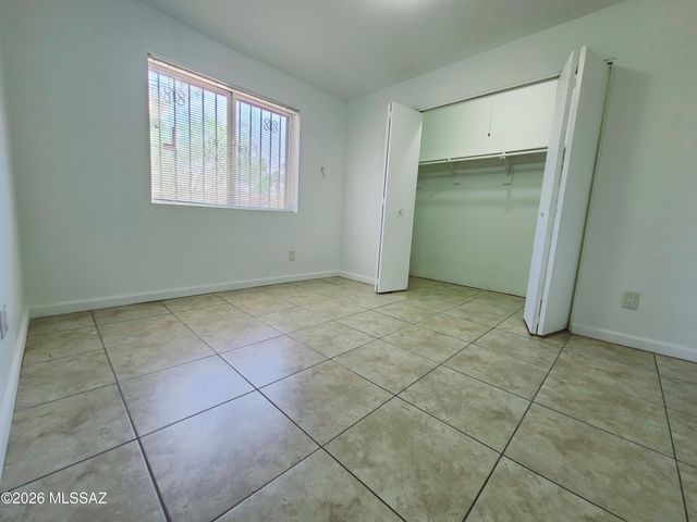 8360 E Avenida De Las Pampas, Tucson, AZ 85710