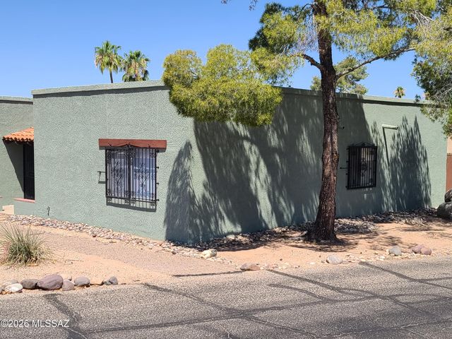 8360 E Avenida De Las Pampas, Tucson, AZ 85710