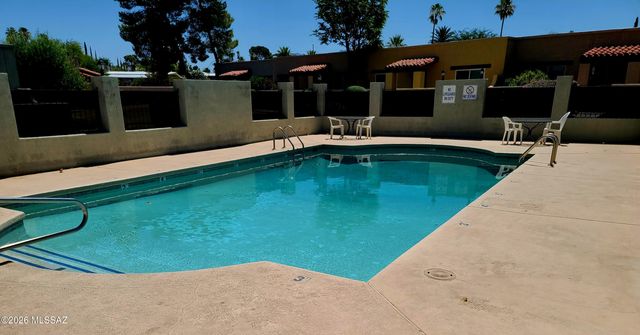 8360 E Avenida De Las Pampas, Tucson, AZ 85710