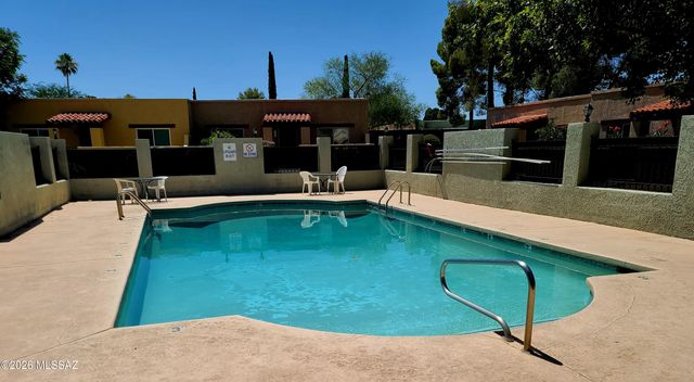 8360 E Avenida De Las Pampas, Tucson, AZ 85710