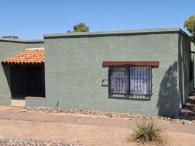 8360 E Avenida De Las Pampas, Tucson, AZ 85710