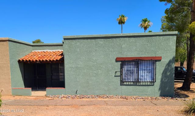 8360 E Avenida De Las Pampas, Tucson, AZ 85710