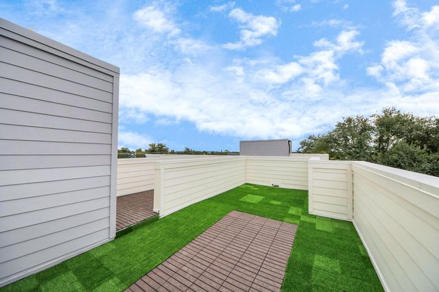 9022 Ferdinand Street, Houston, TX 77051