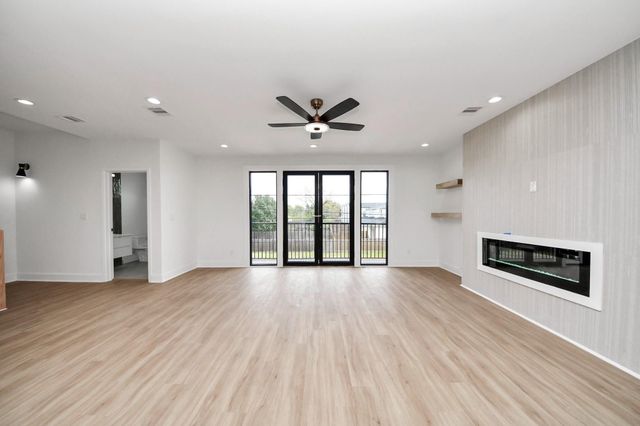 9022 Ferdinand Street, Houston, TX 77051
