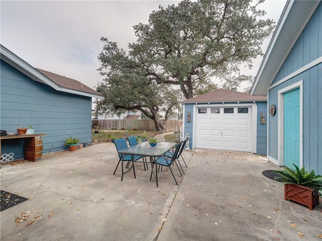 341 W Greenwood, Aransas Pass, TX 78336