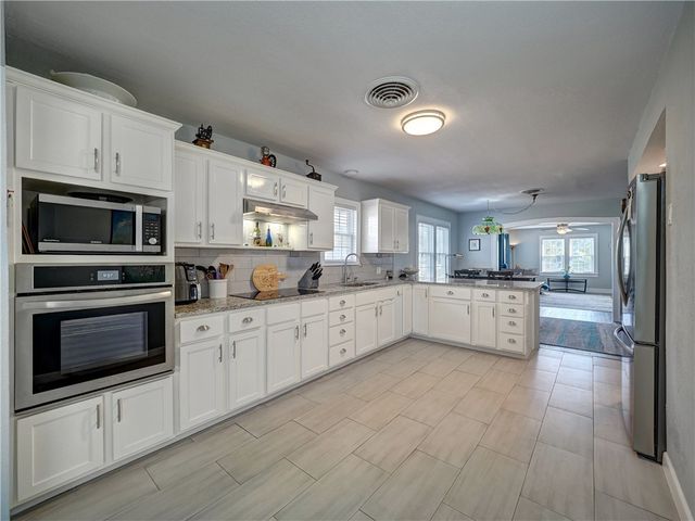 341 W Greenwood, Aransas Pass, TX 78336