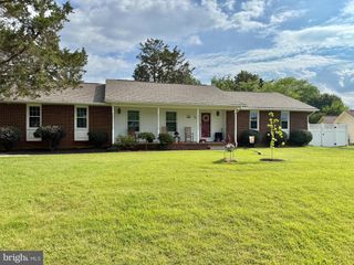 307 BUTTERNUT DR, Fredericksburg, VA 22408