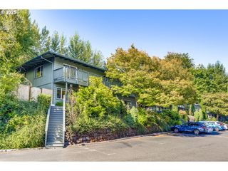 1045 Sw BERTHA Blvd 8, Portland, OR 97219