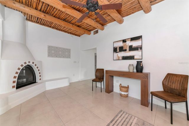 681 AVENIDA DE MAYO, Sarasota, FL 34242