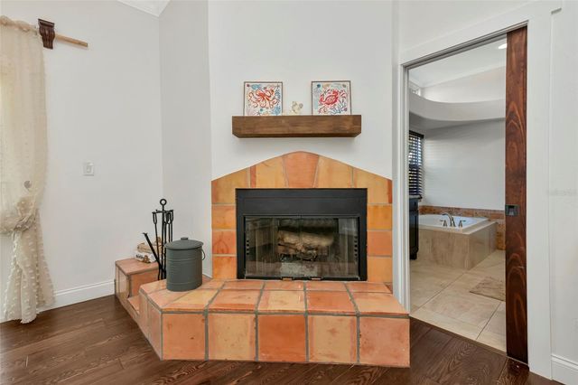 681 AVENIDA DE MAYO, Sarasota, FL 34242
