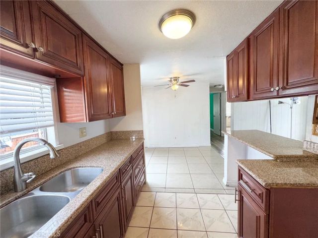 402 E Foothill 59, Pomona, CA 91767