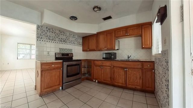 2115 Katherine ST, Fort Myers, FL 33901