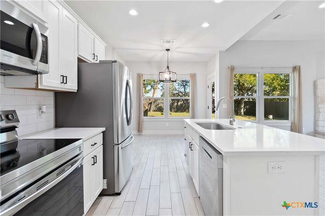 119 Rockingshire Court, Spring Branch, TX 78070