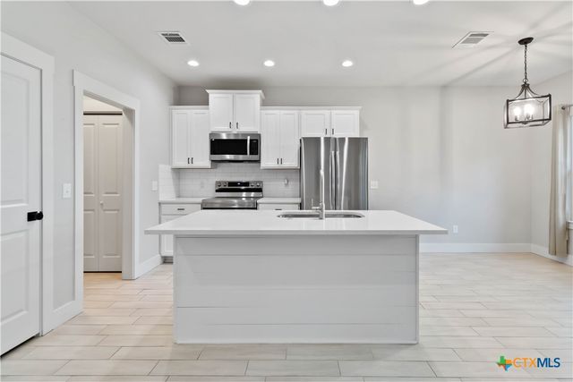 119 Rockingshire Court, Spring Branch, TX 78070