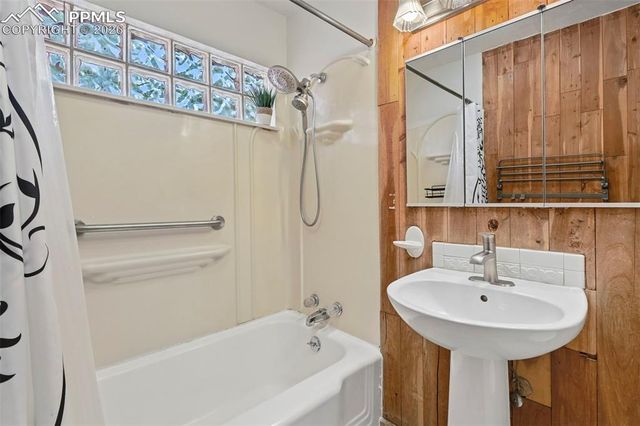 315 Plainview Place, Manitou Springs, CO 80829