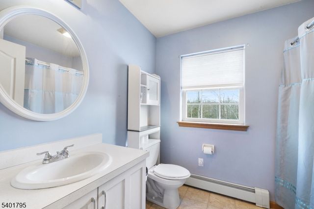 22 Jenny Jump Ave, Hope Twp., NJ 07844