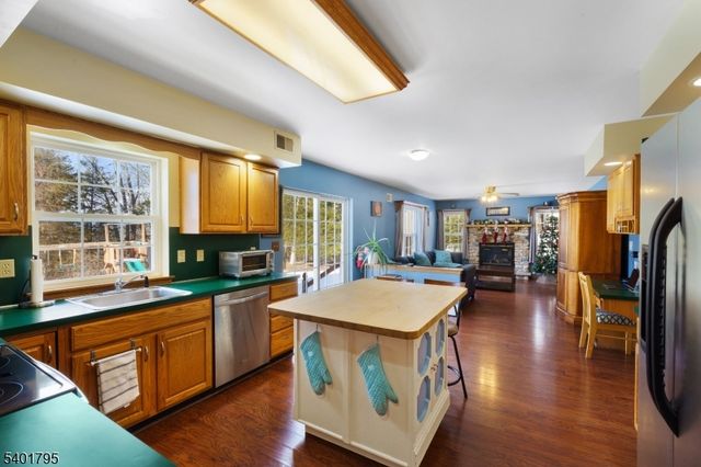 22 Jenny Jump Ave, Hope Twp., NJ 07844