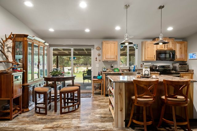 11980 Burlwood Road, La Pine, OR 97739