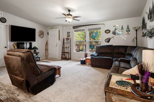 11980 Burlwood Road, La Pine, OR 97739