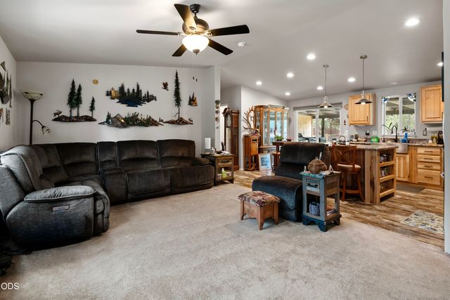 11980 Burlwood Road, La Pine, OR 97739