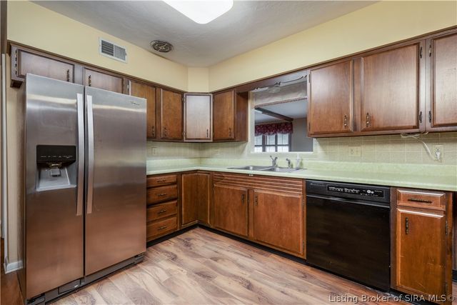 499 Allhands Avenue, Sellersburg, IN 47172
