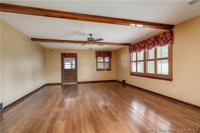 499 Allhands Avenue, Sellersburg, IN 47172