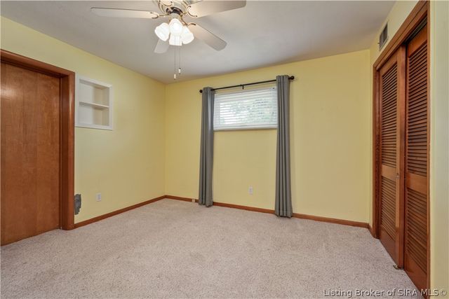 499 Allhands Avenue, Sellersburg, IN 47172