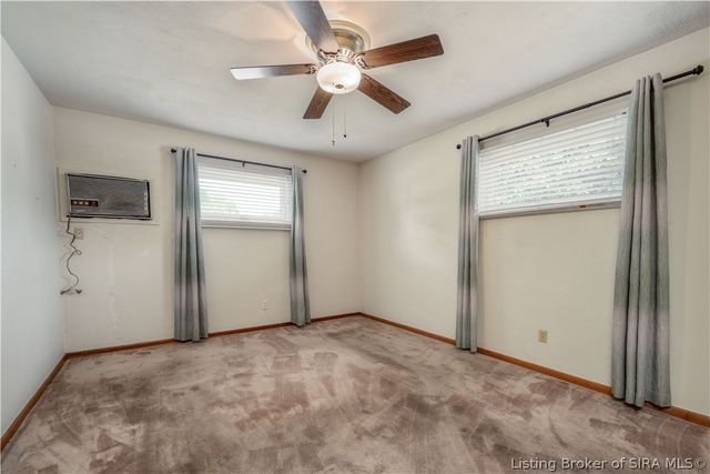 499 Allhands Avenue, Sellersburg, IN 47172