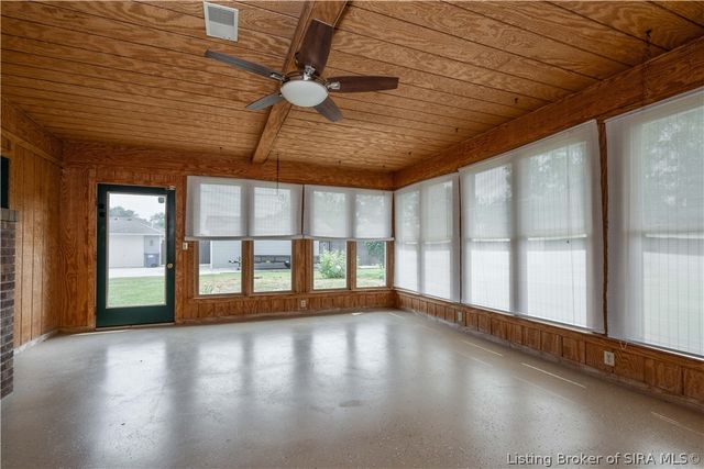 499 Allhands Avenue, Sellersburg, IN 47172