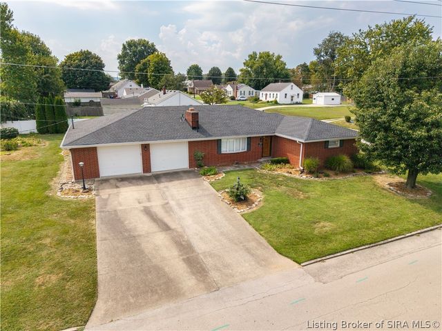 499 Allhands Avenue, Sellersburg, IN 47172