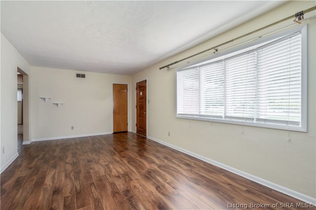 499 Allhands Avenue, Sellersburg, IN 47172