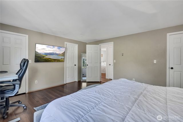 25122 117th Court SE, Kent, WA 98030