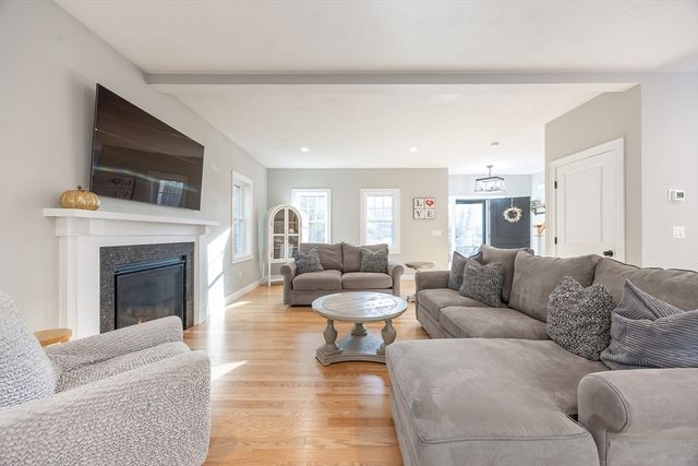 78-A Fisher St, Medway, MA 02053