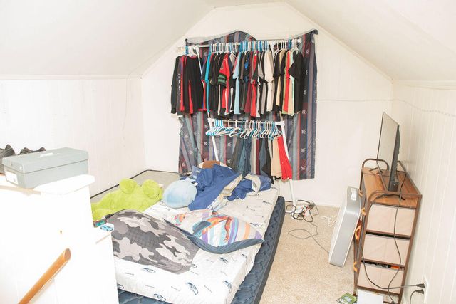 24443 Powers Avenue, Dearborn Heights, MI 48125