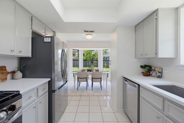 1812 Wagon Gap DR, Round Rock, TX 78681