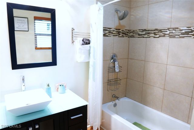 931 20th ST SE, Naples, FL 34117