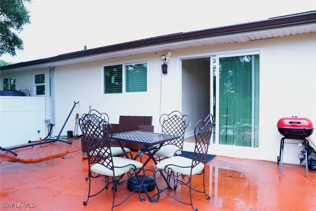 931 20th ST SE, Naples, FL 34117