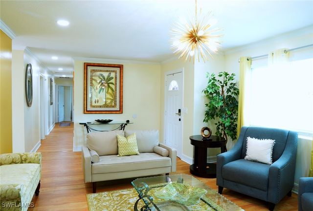 931 20th ST SE, Naples, FL 34117