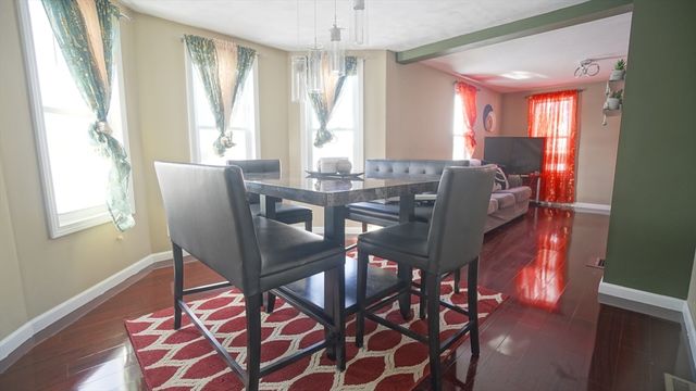 41 Olive St, Springfield, MA 01109