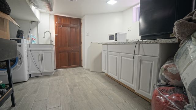 41 Olive St, Springfield, MA 01109