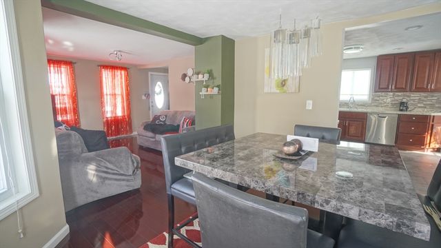 41 Olive St, Springfield, MA 01109