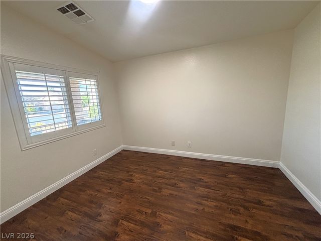 7996 Whitlocks Mill Avenue, Las Vegas, NV 89147