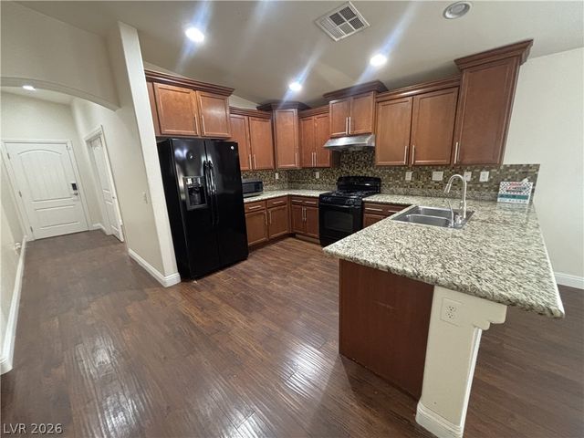 7996 Whitlocks Mill Avenue, Las Vegas, NV 89147